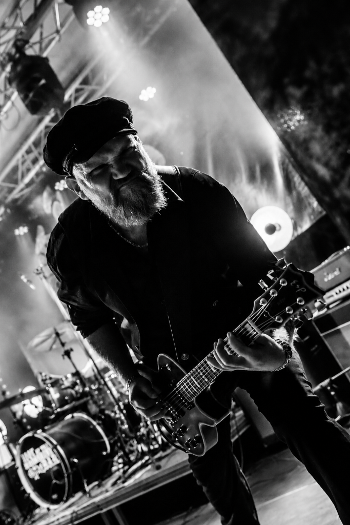 Lars R.